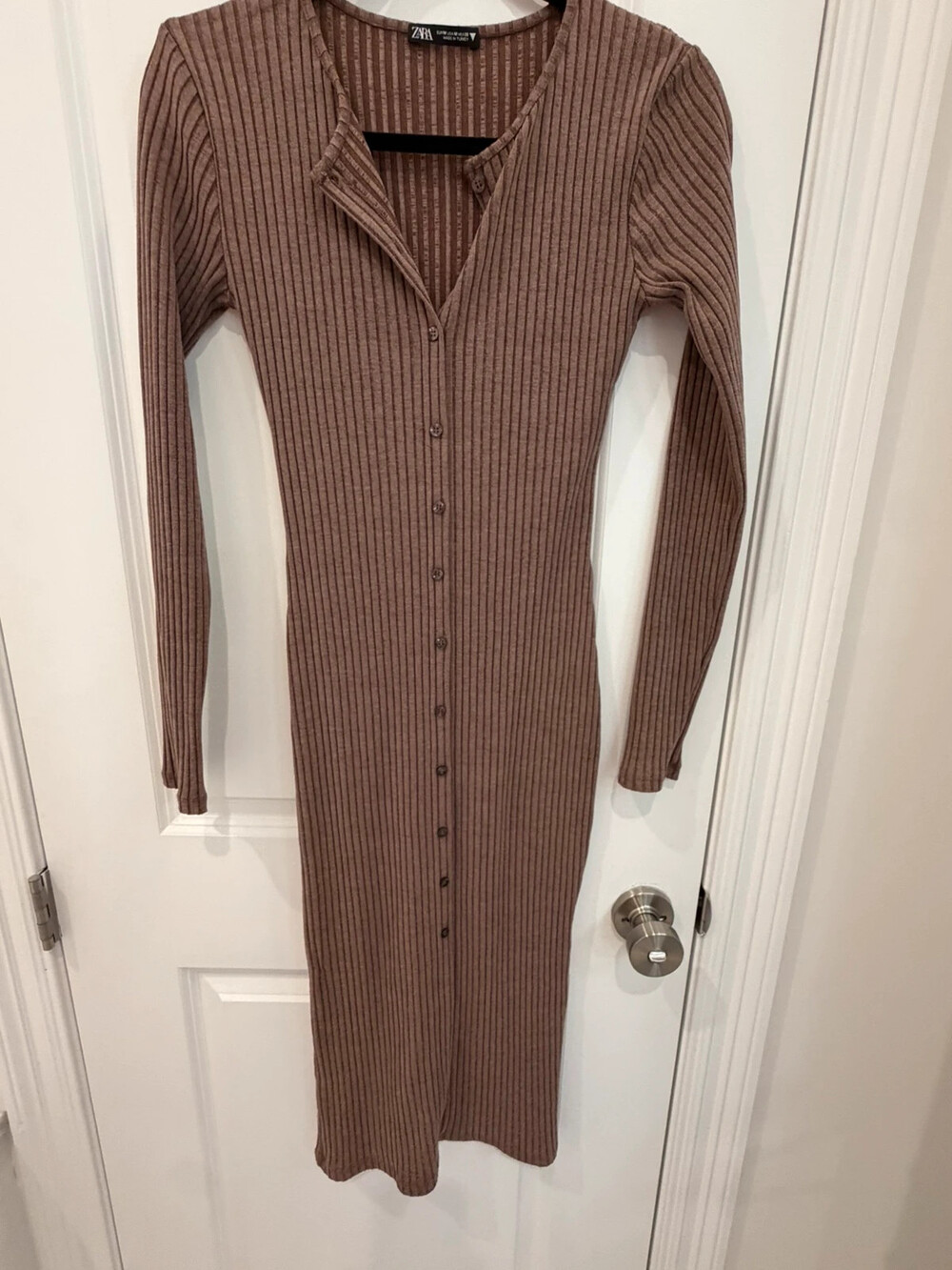 Zara medium brown ribbed maxi dress